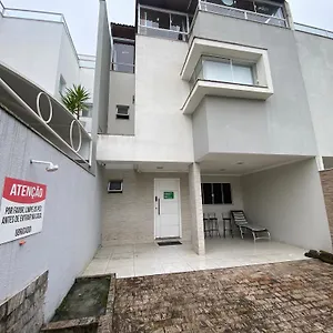  Quarto em Acomodações Particulares Casa Brava Amores